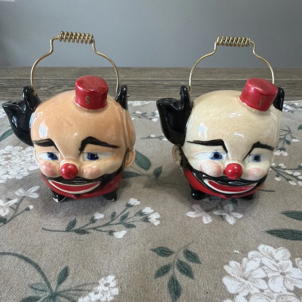 Vintage‎ Japan Salt & Pepper Shakers Clown Teapot Kettle Ceramic Pair